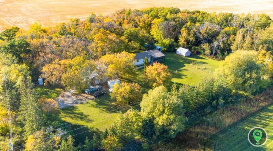 Bungalow on 4.68 Acres Rockwood RM at HWY 7! | Houses for Sale | Winnipeg | Winnipeg Home For Sale Listing 🏡