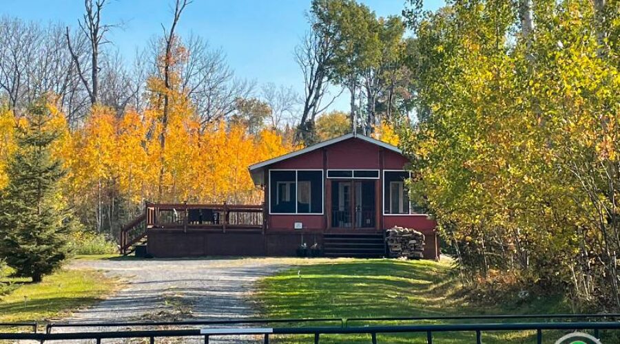 Cabin in Cottage Country | Houses for Sale | Winnipeg | Winnipeg Home For Sale Listing 🏡